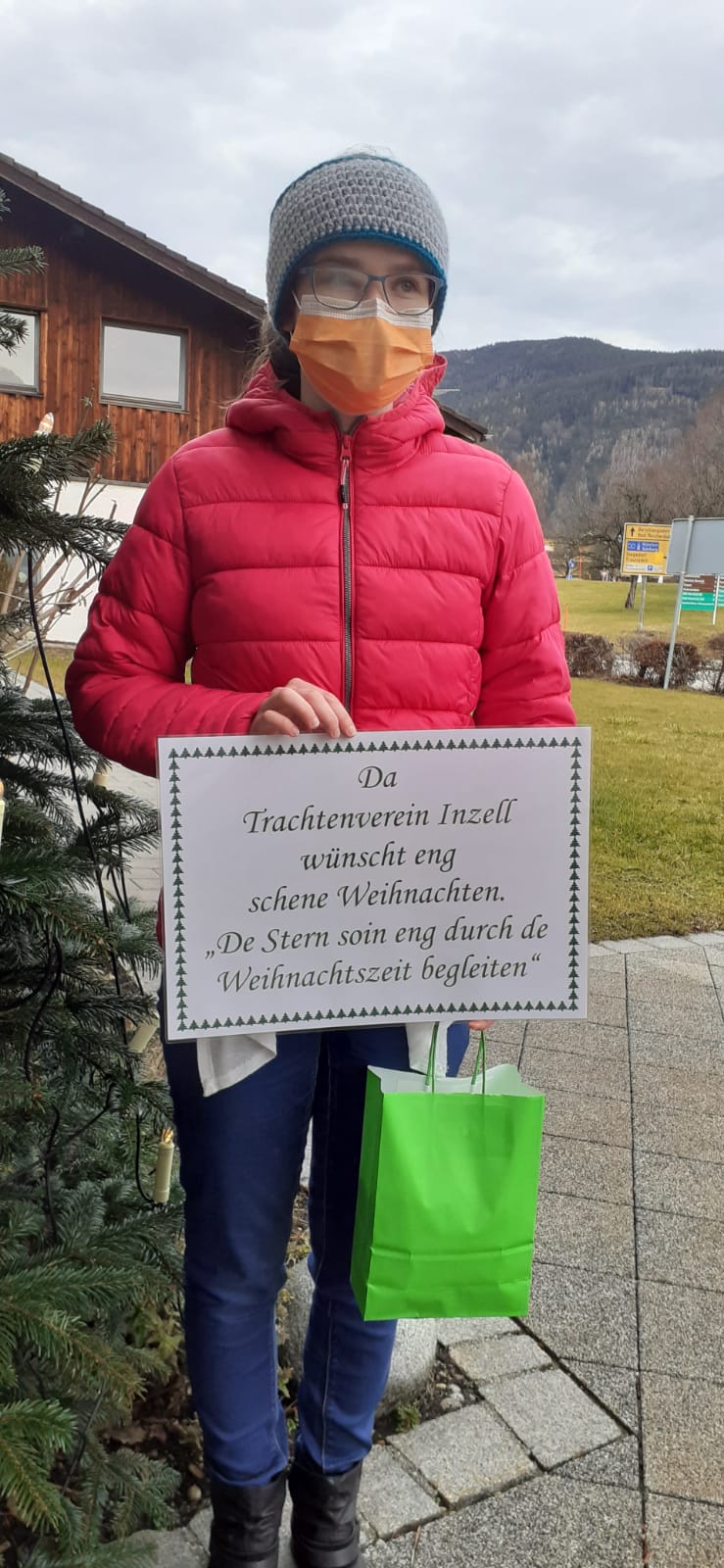 WhatsApp Image 2020-12-23 at 14.55.26 Inzeller Trachtenverein spendet Holzsterne