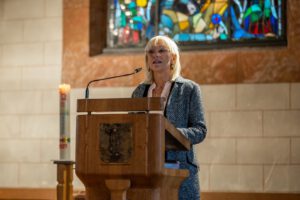 Ein starkes Plädoyer für mehr Partizipation: Sozialministerin Carolina Trautner bei ihrer Kanzelrede. Foto: Diakonie Schulz-Sembten