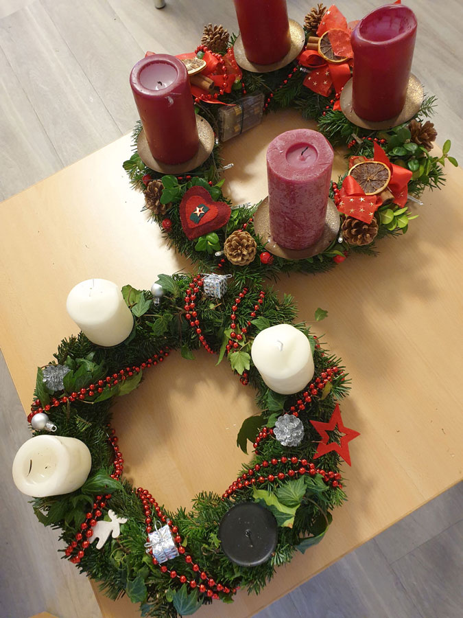 Adventskranz binden im Chiemgau-Stift