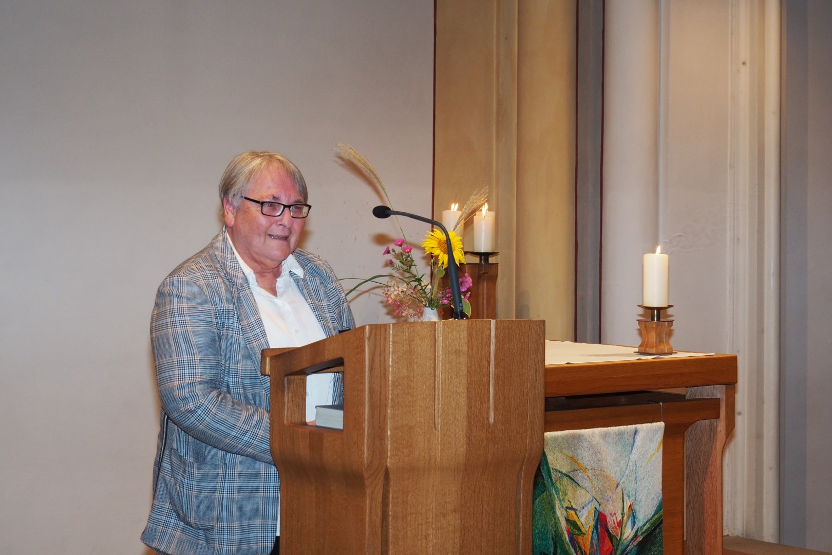 „Machen Sie es gut, passen Sie gut auf die Diakonie auf”, gab Sabine Aschenbrenner ihren Nachfolgern mit auf den Weg.