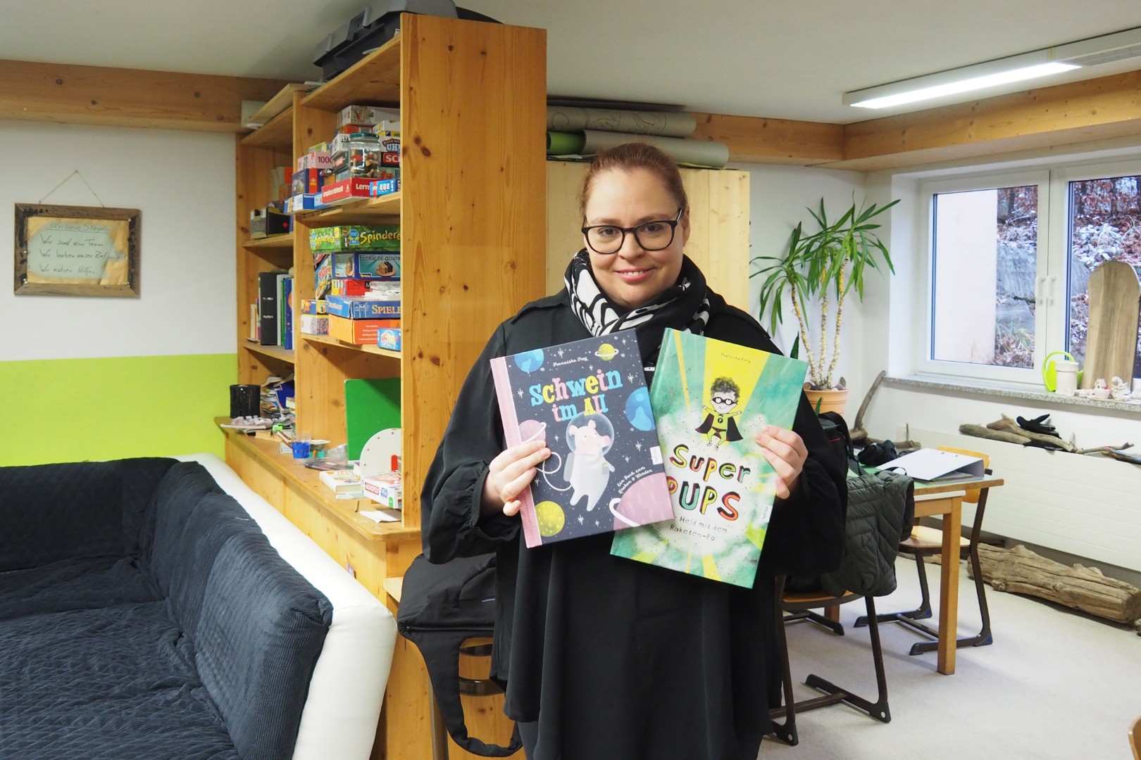 Kinderbuchautorin Franziska Frey las aus ihren Büchern „Schwein im All – Roboter im Stall“ und „Super Pups – der Held mit dem Raketen-Po“ vor.