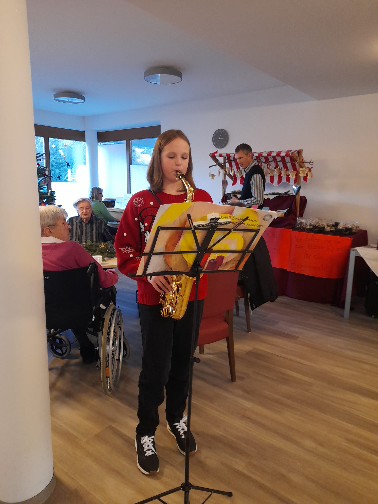 Anna am Saxophon.
