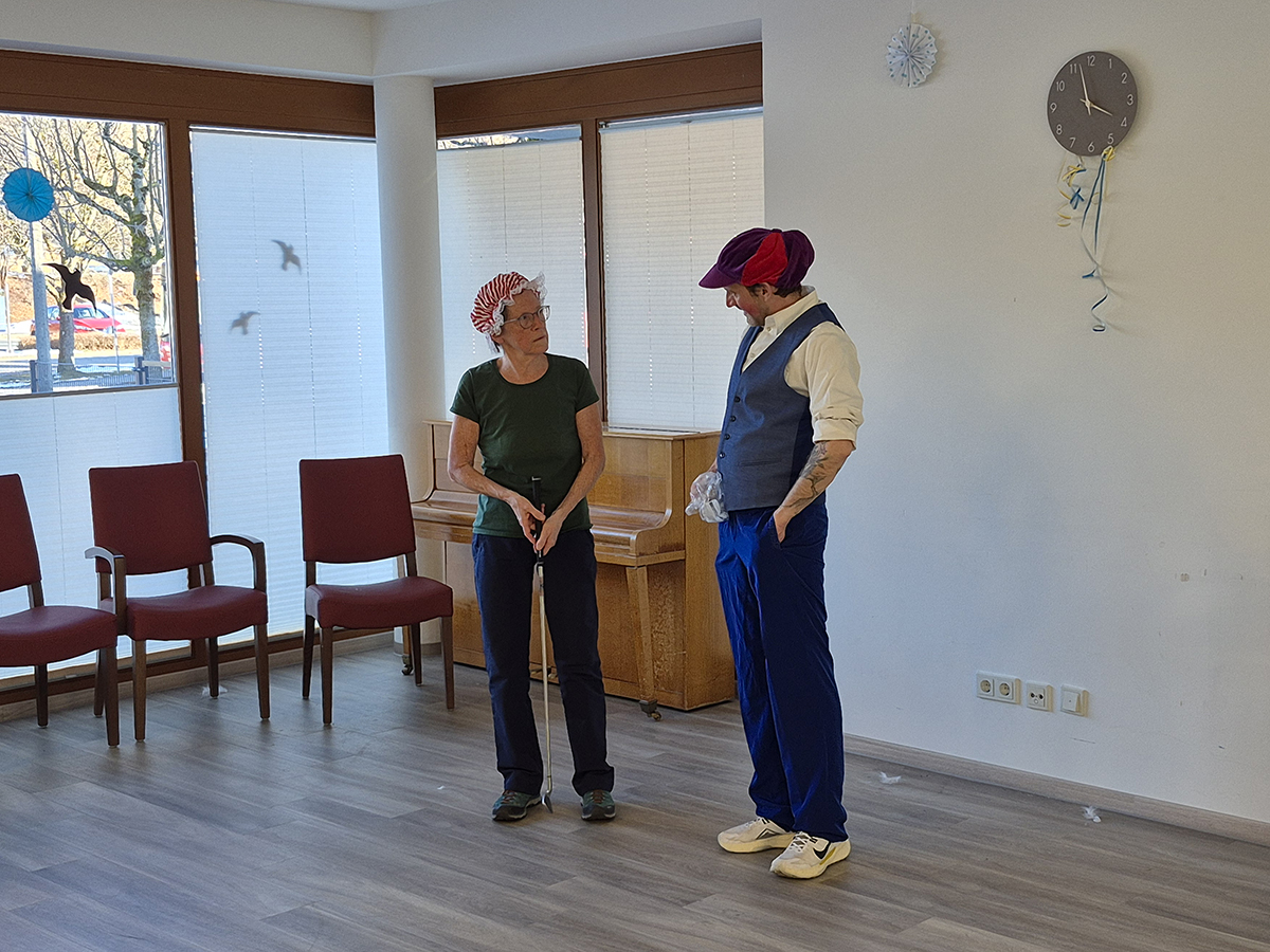 Domenik Trautner begeisterte als Clown mit seiner schwungvollen Golfnummer.