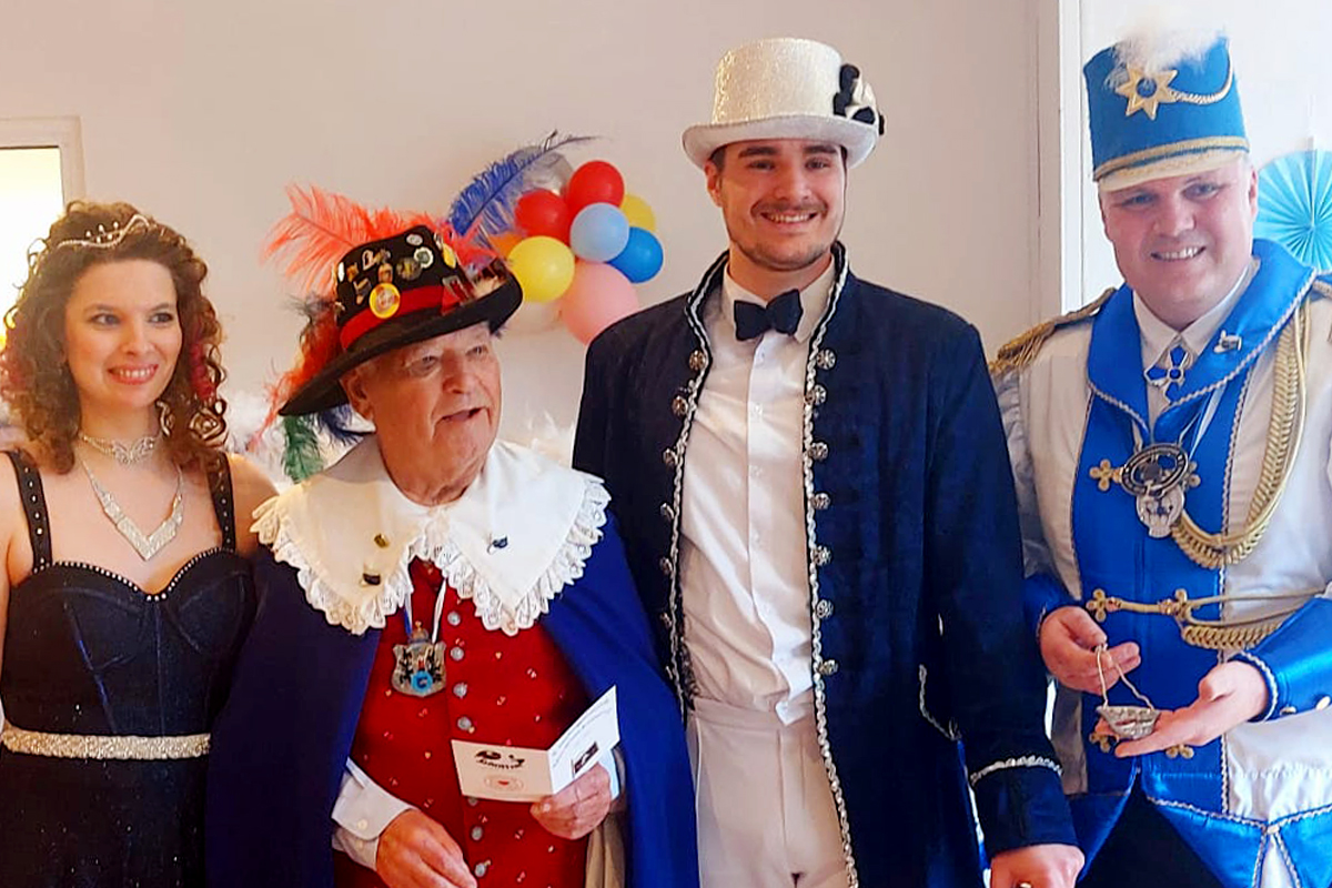 Heimbewohner Franz Heisinger, ein langjähriges Mitglied der „Kammerer“, erhielt einen weiteren Ehrenorden.